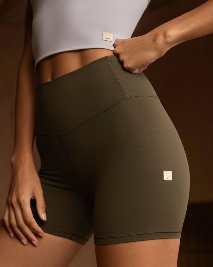 Vuori AllTheFeels™ Short 4"