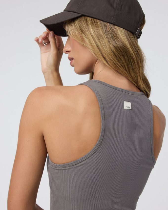 Pose Plyo Tank