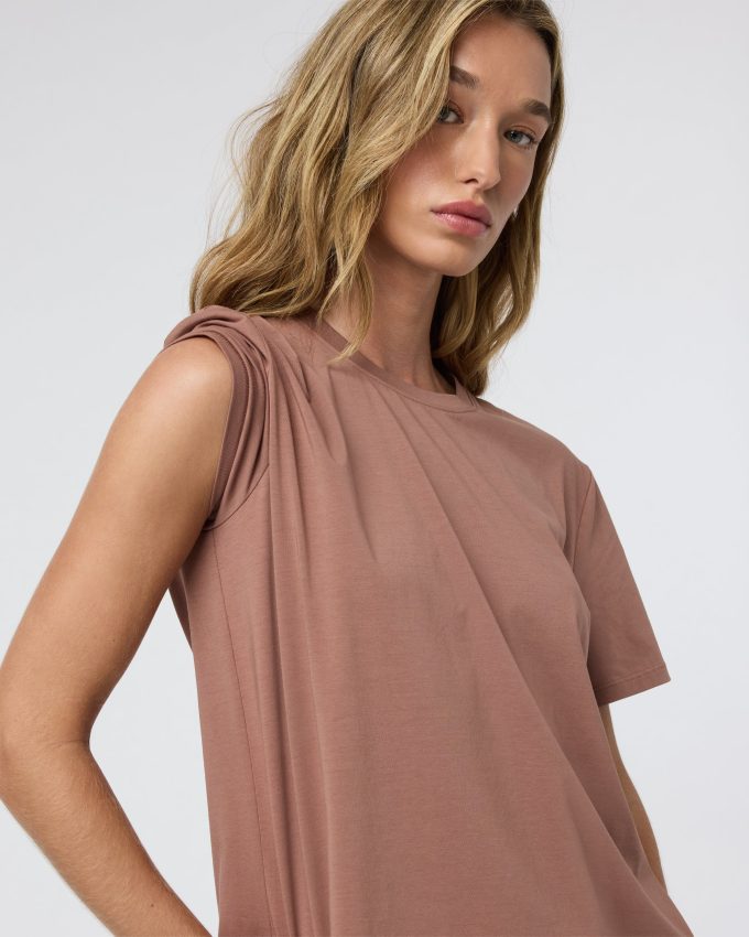 Feather Tee