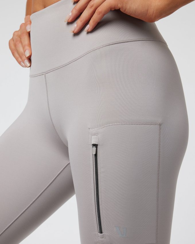 Evolve Zipped Legging